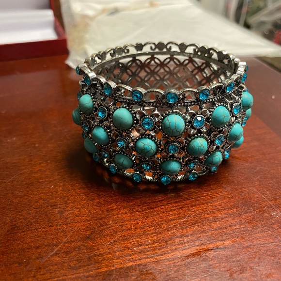 Two bracelets with ring - Picture 3 of 4